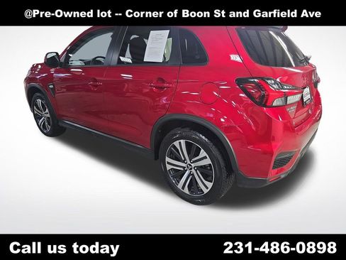 Used 2025 Mitsubishi Outlander Sport AWD image 3