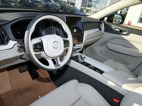 New 2026 Volvo XC60 T8 Ultra w/ Protection Package Premier image 11