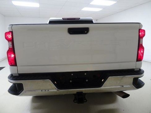 Used 2020 Chevrolet Silverado 2500 LT AWD/4WD image 5