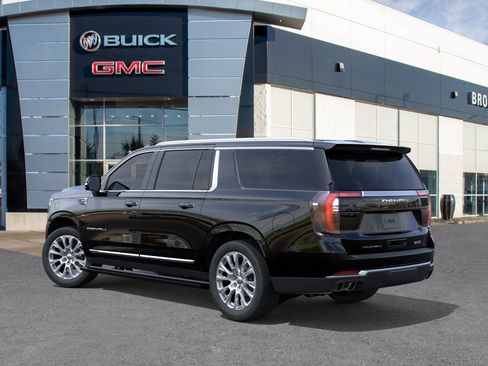 New 2026 GMC Yukon XL Denali w/ Denali Reserve Package AWD/4WD image 3
