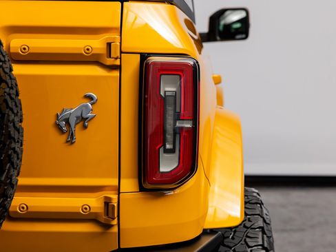 Used 2022 Ford Bronco Outer Banks AWD/4WD image 19