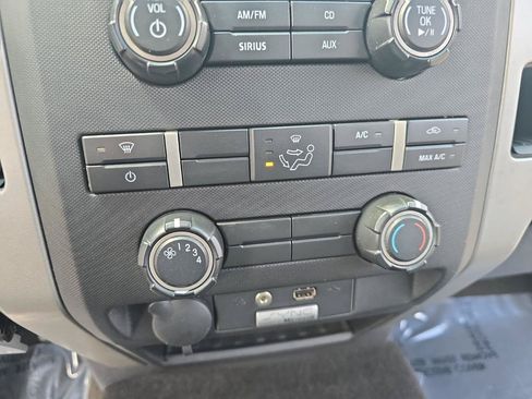 Used 2014 Ford F150 XLT AWD/4WD image 27