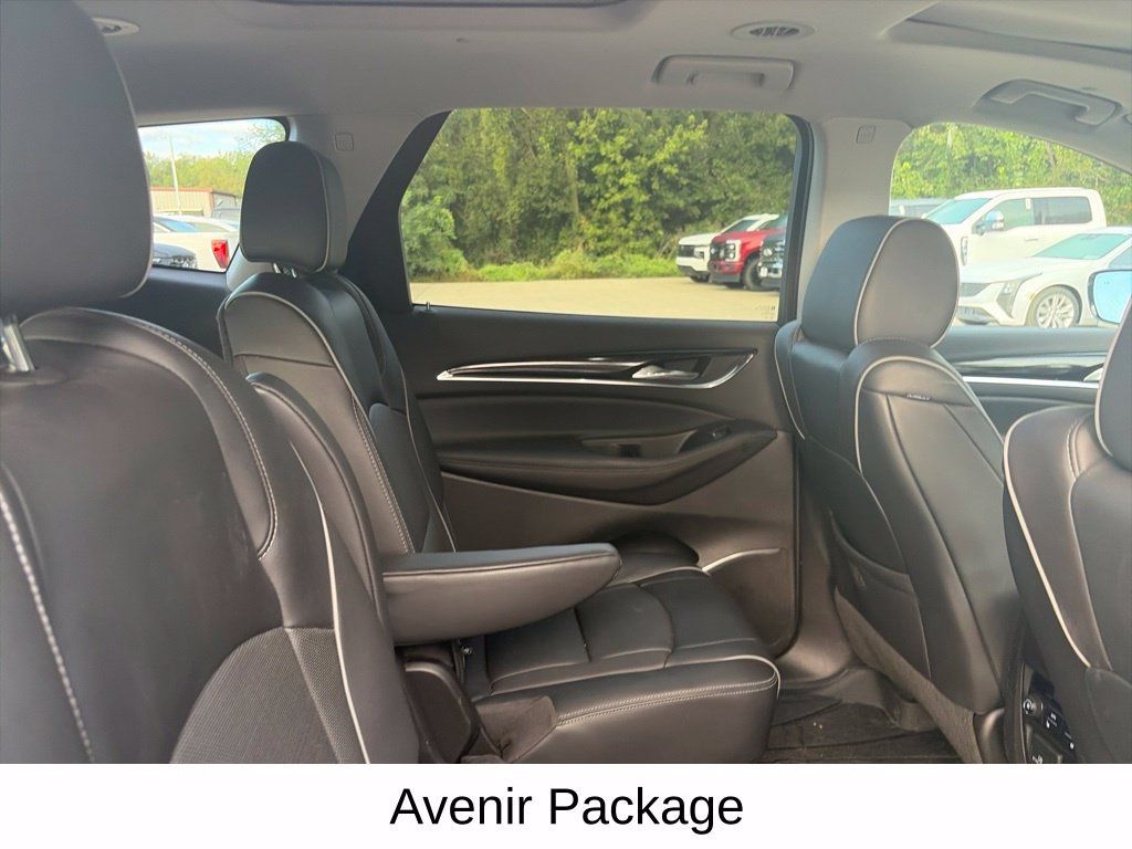 Used 2021 Buick Enclave Avenir w/ Avenir Technology Package AWD/4WD image 13