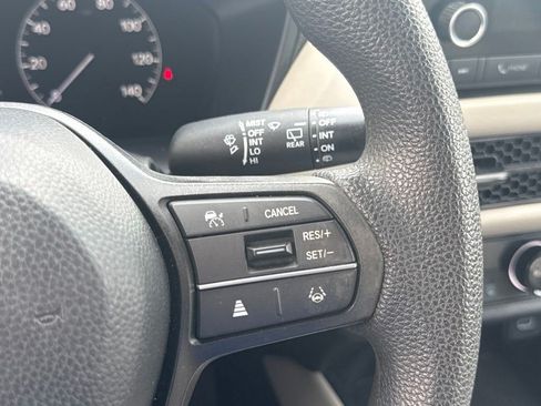 Used 2023 Honda HR-V LX image 14