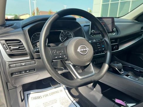Used 2024 Nissan Rogue SV image 23