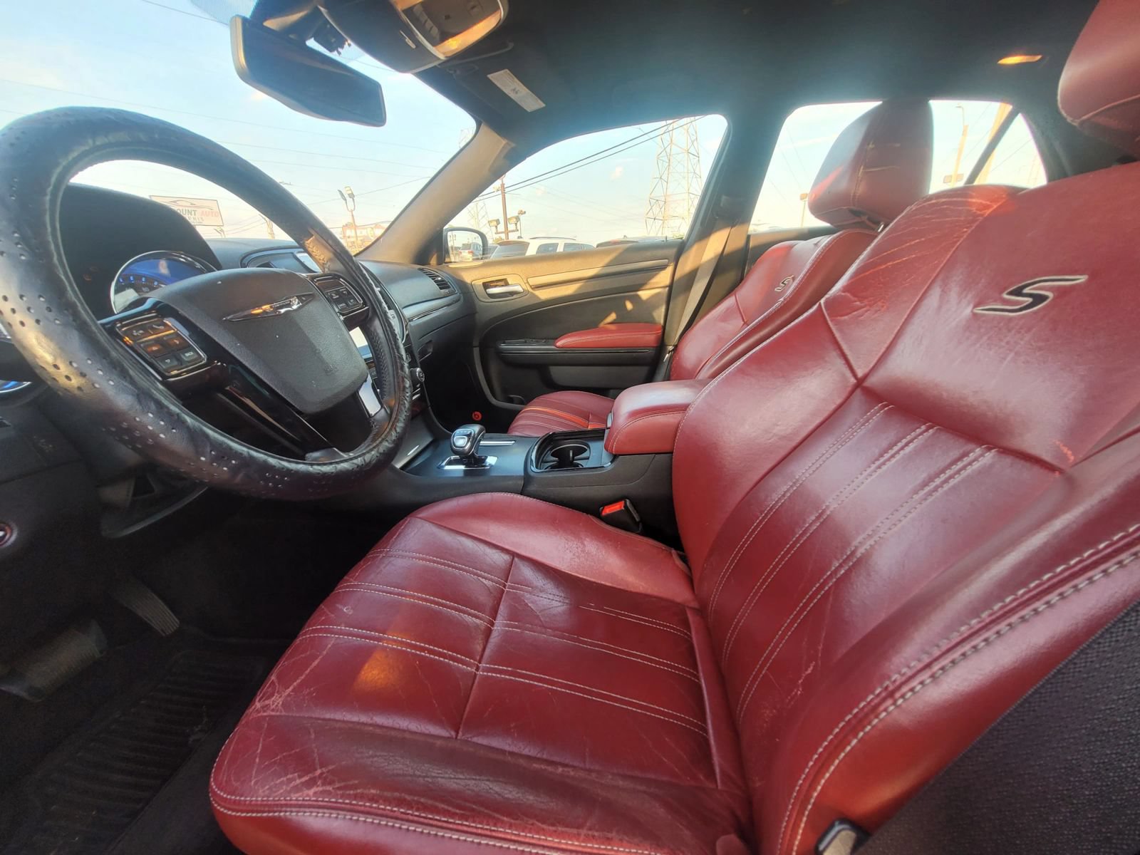 Used 2013 Chrysler 300 S RWD image 26