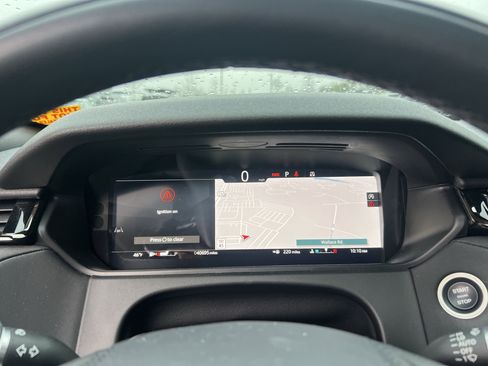 Certified 2025 Land Rover Range Rover Velar Dynamic SE image 23