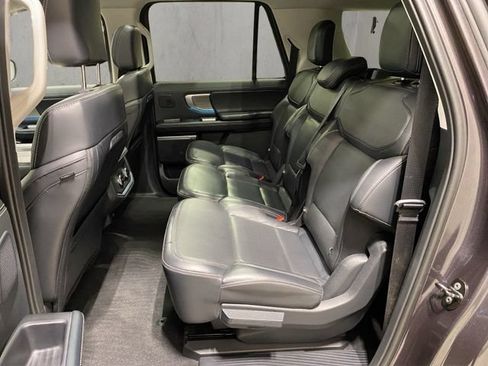 Certified 2025 Ford Expedition Max Platinum w/ Driver's Package AWD/4WD image 22