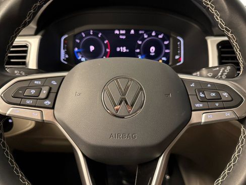 Used 2023 Volkswagen Atlas SE w/ Black Wheel Package image 23