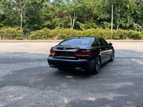 Used 2015 Lexus LS 460 w/ Comfort Package RWD image 6