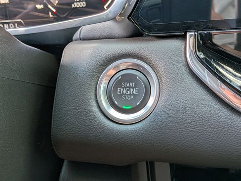 Used 2024 GMC Canyon Elevation w/ Elevation Premium Package RWD image 28