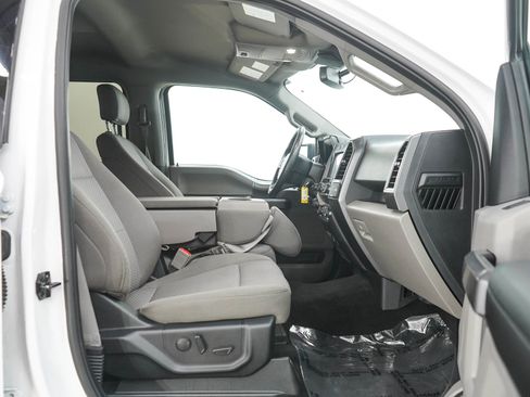 Used 2019 Ford F150 XLT w/ Equipment Group 302A Luxury AWD/4WD image 11