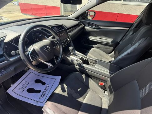 Used 2020 Honda Civic Sport image 9