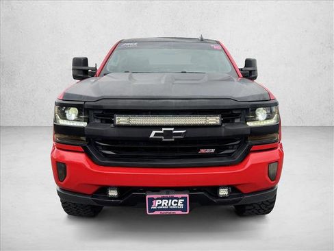 Used 2018 Chevrolet Silverado 1500 LT w/ All Star Edition image 2