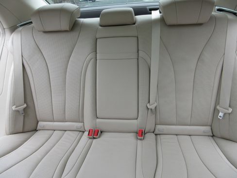 Used 2017 Mercedes-Benz S 550 Sedan image 42