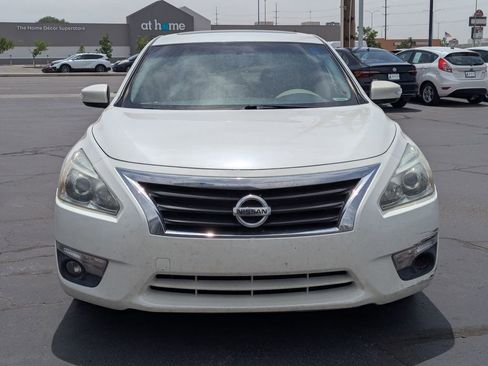 Used 2015 Nissan Altima 2.5 SV w/ Convenience Package FWD image 10