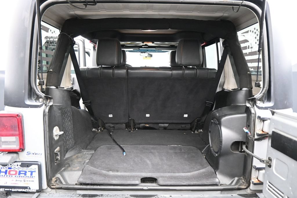 Used 2012 Jeep Wrangler Unlimited Rubicon AWD/4WD image 24