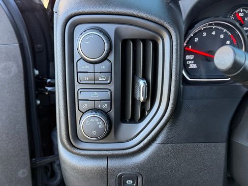 Used 2022 Chevrolet Silverado 1500 Custom w/ Safety Confidence Package image 29