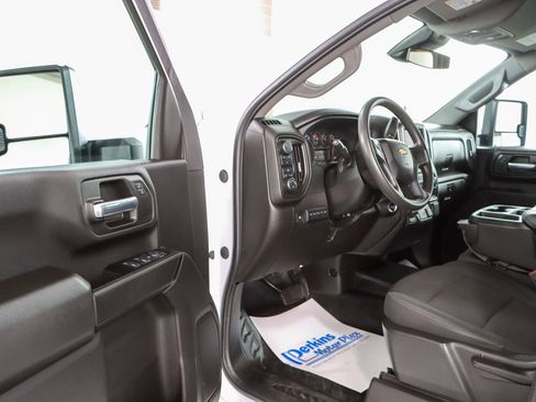 Used 2025 Chevrolet Silverado 3500 W/T w/ WT Convenience Package AWD/4WD image 3