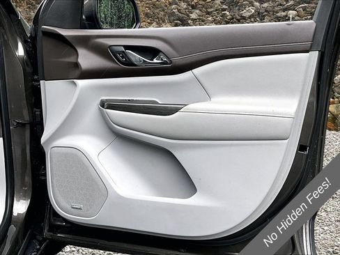 Used 2019 GMC Acadia SLT FWD image 20