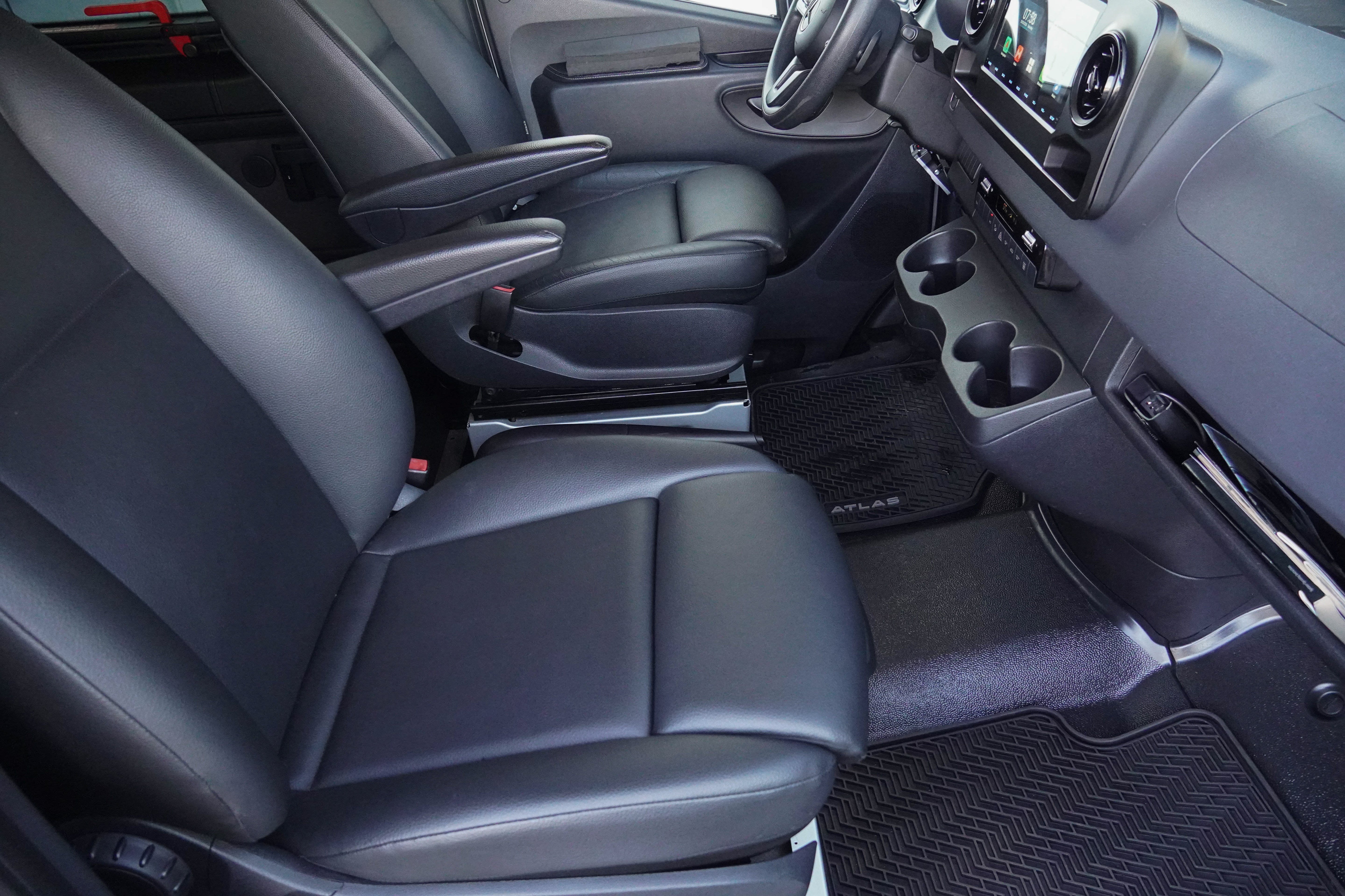 Used 2019 Mercedes-Benz Sprinter 2500 image 14
