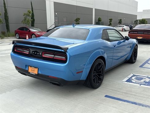 Used 2019 Dodge Challenger SRT Hellcat Redeye image 3