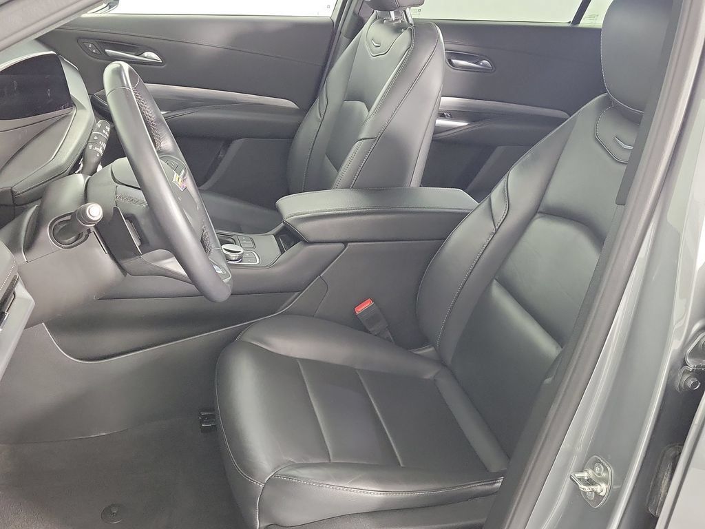 Certified 2025 Cadillac XT4 Premium Luxury FWD image 16