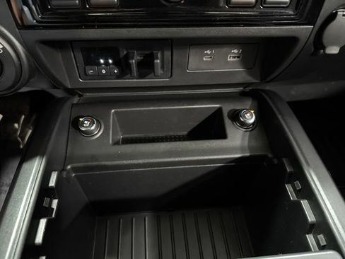 Used 2020 Nissan Titan PRO-4X w/ Pro-4x Convenience Package AWD/4WD image 29