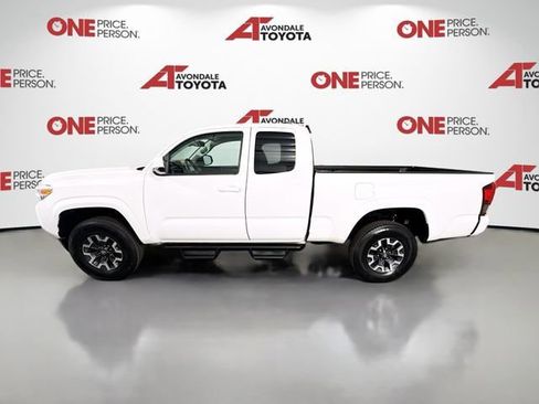 Certified 2020 Toyota Tacoma SR image 4