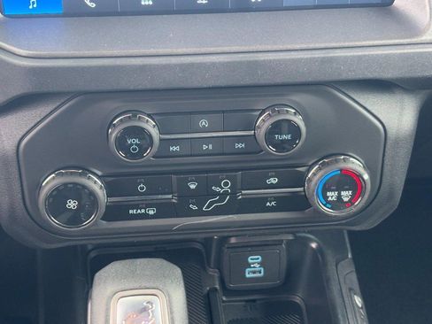 New 2025 Ford Bronco Base 4 Door 4x4 image 16