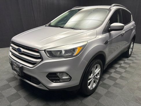 Used 2018 Ford Escape SE AWD/4WD image 2