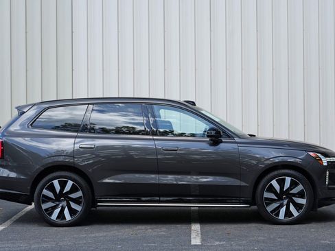 Used 2025 Volvo EX90 Ultra AWD/4WD image 53