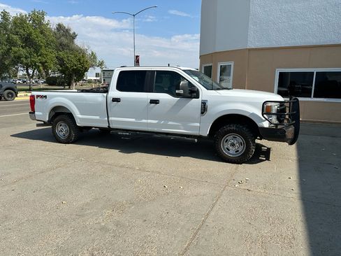 Used 2022 Ford F250 XL w/ Power Equipment Group image 6