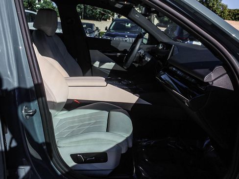 Used 2024 BMW 530i w/ Premium Package image 16