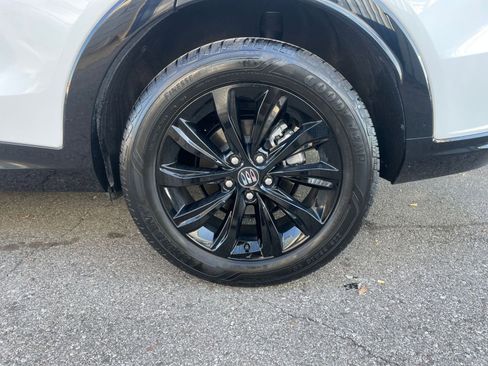 Used 2025 Buick Envista Sport Touring image 28