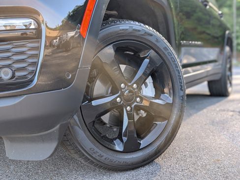 Used 2023 Jeep Grand Cherokee Limited w/ Luxury Tech Group II image 36