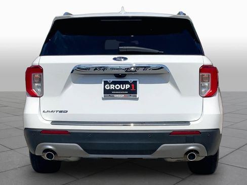 Used 2022 Ford Explorer Limited w/ Equipment Group 301A RWD image 5