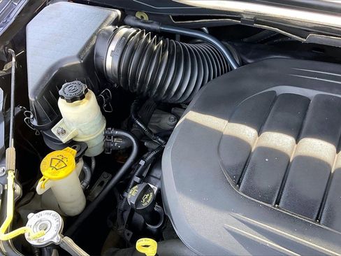 Used 2013 Dodge Grand Caravan SXT w/ UConnect Hands-Free Group image 31