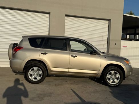 Used 2007 Toyota RAV4 2WD V6 image 3