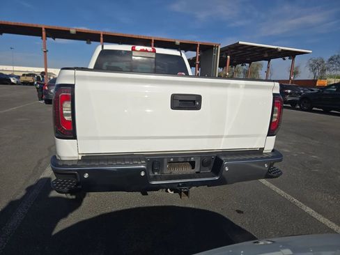 Used 2018 GMC Sierra 1500 SLT AWD/4WD image 3