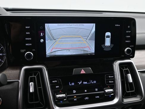 Used 2023 Kia Sorento EX w/ Panoramic Sunroof Package FWD image 15