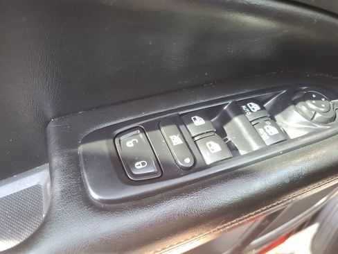 Used 2019 Jeep Compass Latitude w/ Cold Weather Group AWD/4WD image 24