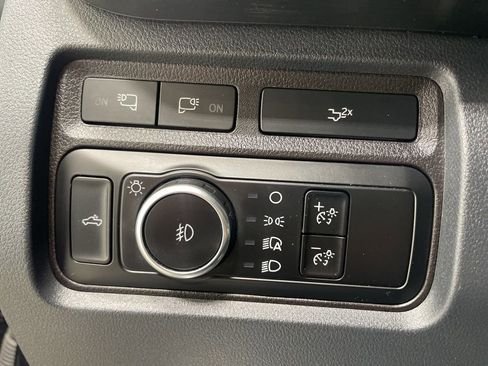 Used 2024 Ford F250 Lariat w/ Sport Appearance Package AWD/4WD image 32