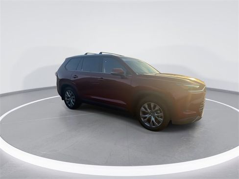 Used 2024 Toyota Grand Highlander Limited image 2