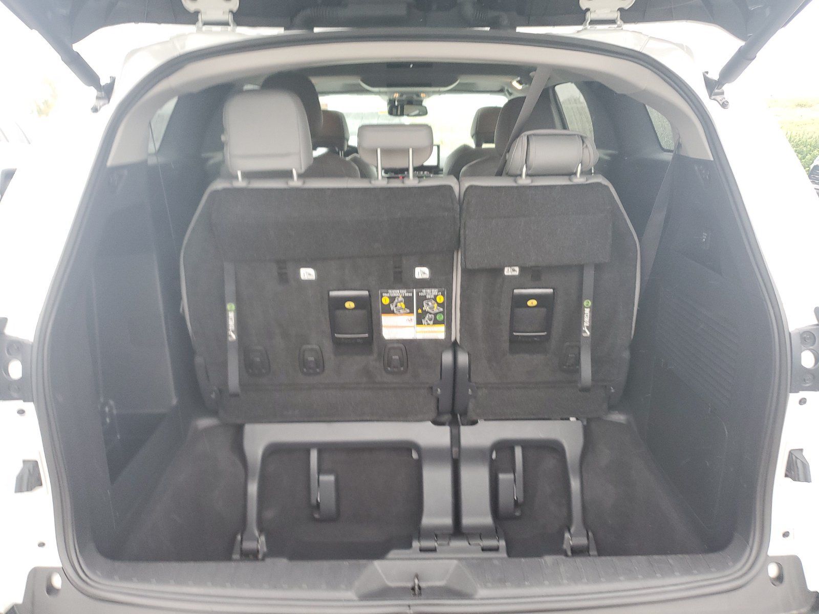 Certified 2025 Toyota Sienna XLE w/ XLE Plus Package AWD/4WD image 9