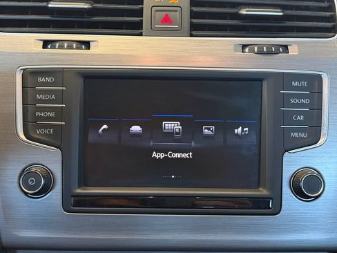Used 2017 Volkswagen Golf Wolfsburg Edition FWD image 12