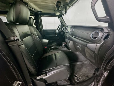 Used 2019 Jeep Wrangler Unlimited Sahara AWD/4WD image 28