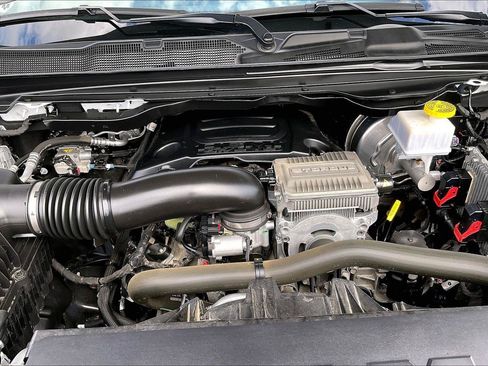 Used 2022 RAM 1500 Laramie AWD/4WD image 11