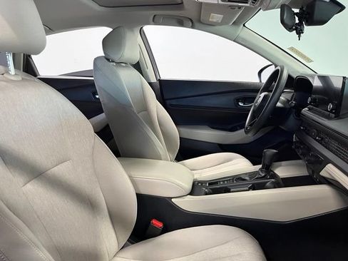 Used 2024 Honda Accord EX image 10