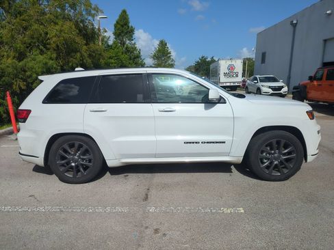 Used 2019 Jeep Grand Cherokee High Altitude AWD/4WD image 5